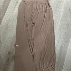 ALO Yoga Wide Leg Pants in Brown